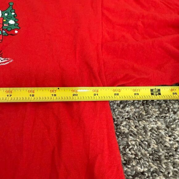 Peanuts Christmas Snoopy Shirt Top Extra Large XL Red Snowflake Sledding - Picture 6 of 7